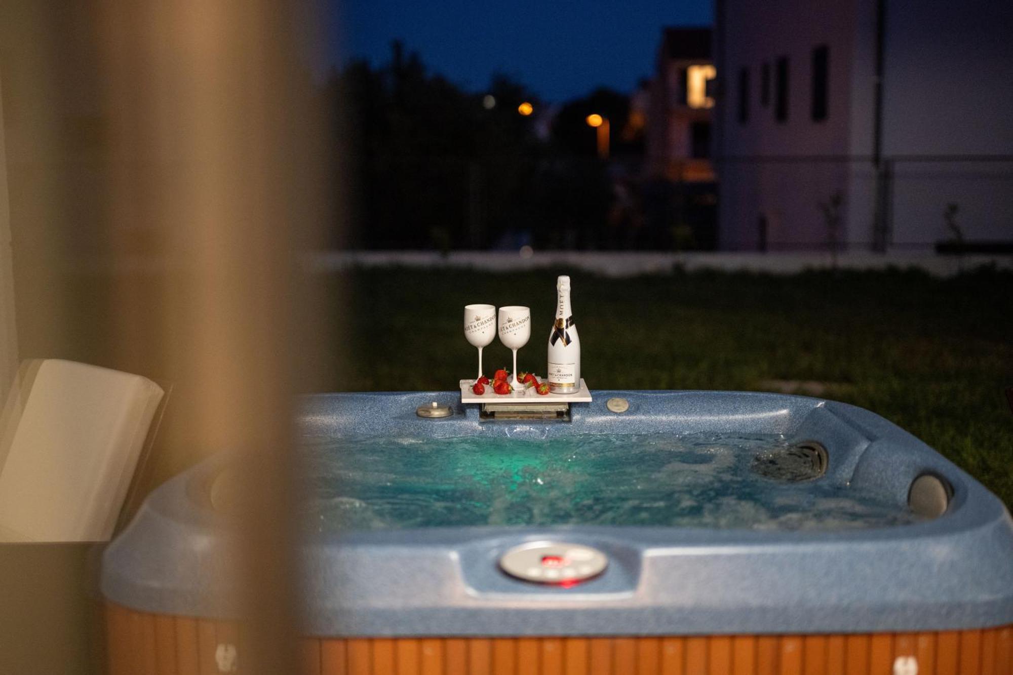 Appartement Strelitzia With Jacuzzi