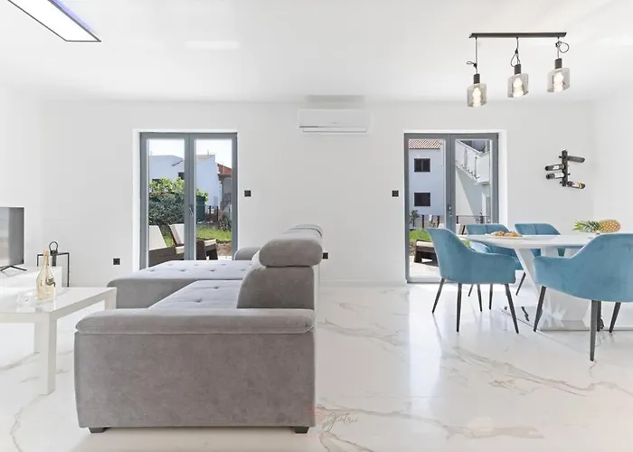 Strelitzia Apartment Split